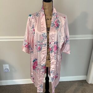 Floral Satin Kimono Robe in Soft Pink
